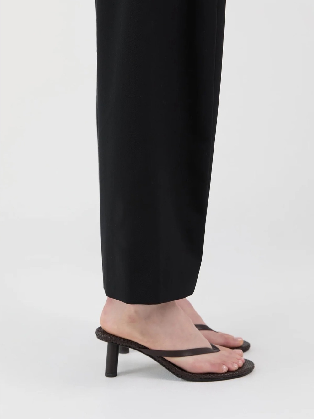 St. Agni Woven Thong Heel - Coffee size 40 / 9